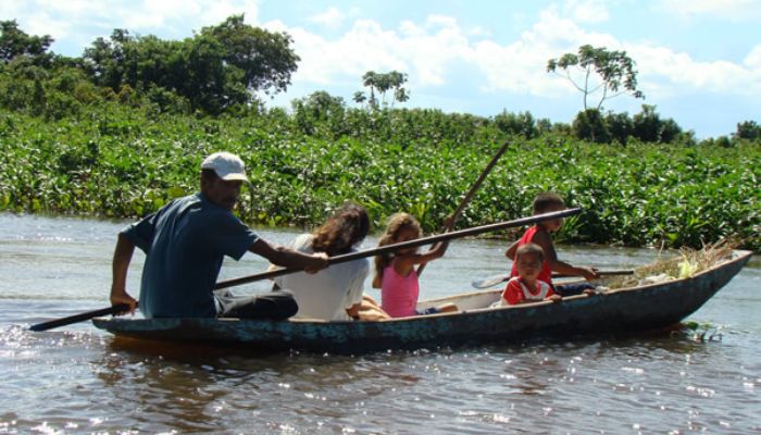 Ribeirinhos no Pantanal. Fonte: ECOA